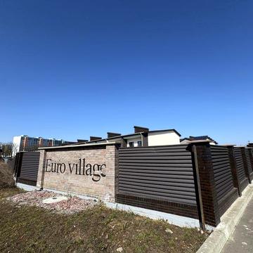 Продаж таунхаус в Чернігові «Euro Village»