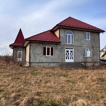 Просторий будинок у Рідківцях 203 м² з великою ділянкою