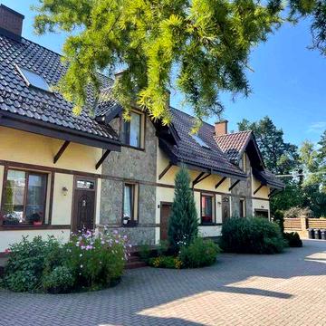 Оренда стильного та сучасного котеджу в передмісті Львова - Брюховичі