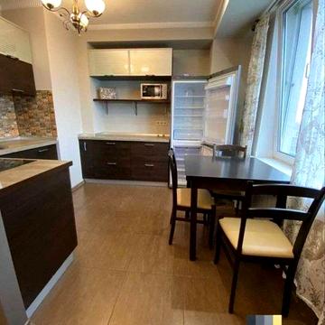 Продам 2к в самому Центрі міста Поля Кірова Новобудова