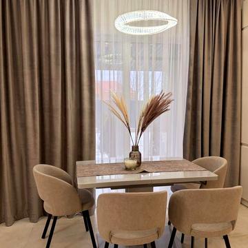 Дизайнерський будинок 216 м2 з усім наповненням у передмісті Києва