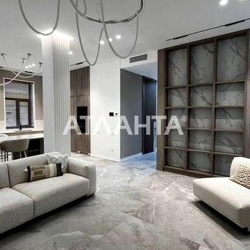 В продаже добротный дом в Совиньоне 4 спальни, бассейн