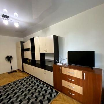 Здам 1-квартиру Буковинська 12