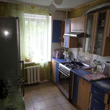 Продається 4-х кімнатна квартира на Боженка