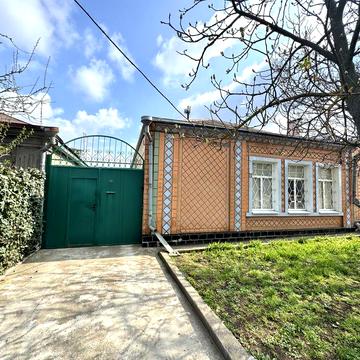 Затишний будинок в оренду в центрі міста, вул. Котельна