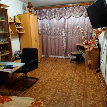 Продам 2 к. квартиру пр. Тракторостроителей