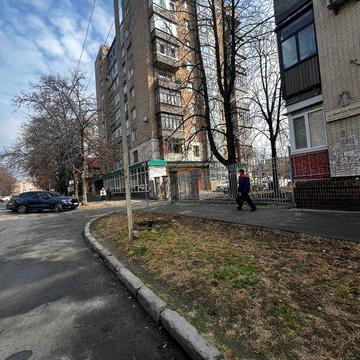 Двокімнатна Центр Світло не вимикають (можна на місяць)