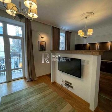 АКТУАЛЬНА квартира балкон ЦЕНТР Софіївська 16 Майдан Шевченківський