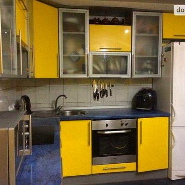 Продається 5-кімнатна квартира в районі Авіамістечка