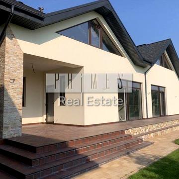 Продаж будинку 225м2 Стоянка 10 соток