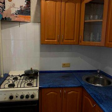 Сдам 1 ком. по ул. Дмитрия Апухтина (бывш. Матросова).