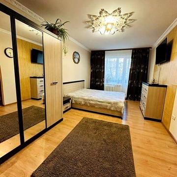 Довгострокова оренда 2к Квартира Наукова вулиця