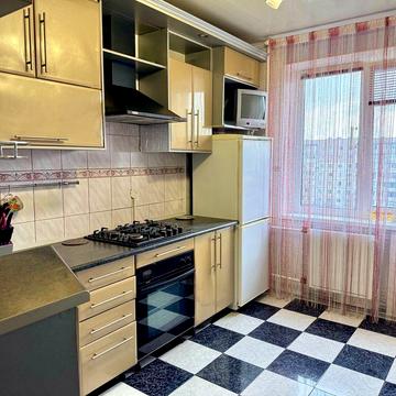 В продажу 4к.кв на проспекті Лушпи