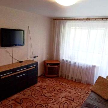 Сдам 1- комнатную квартиру с нишей на Тополь 3