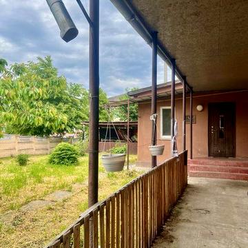 Частина будинку в самому центрі міста!