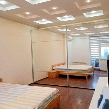 +Продам 2 ком.полн. квартиру Сталеваров, центр 31000 дол. ремонт ЖК нет