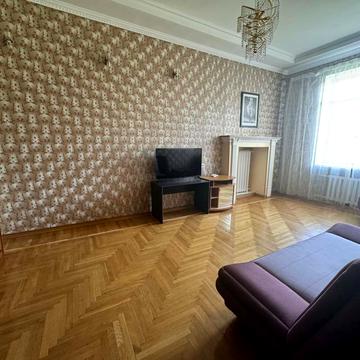 Заньковецької вул., 7