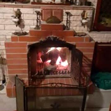 На приват землі ,два півбудинки р-н мед коліджа