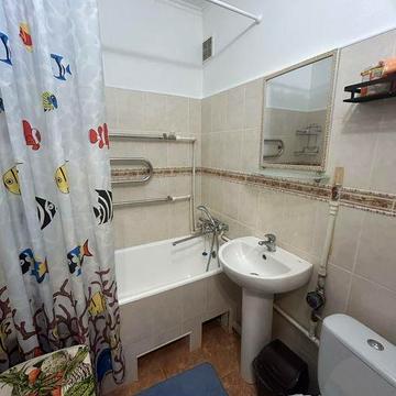 Здам 2 хкімн квартиру на Малиновського , Центр , поруч медунівер ,Агв.