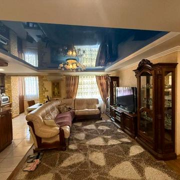 Здається 3-кімн. На Г. Майдану