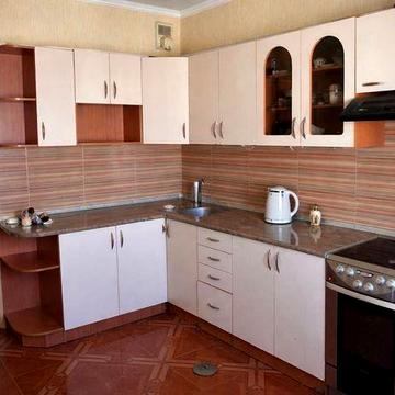 Продам 2-хкімнатну квартиру вул.Драгоманова ,12.