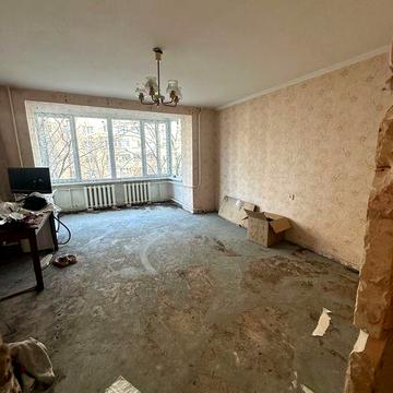 Продам 2-кімнатну квартиру по бульвару.Незалежності,10