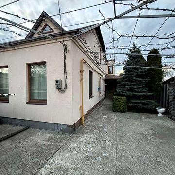 Продам квартиру на землі центр м. Самар