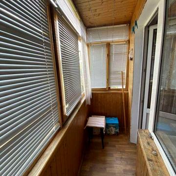 Здається 2 кімнатна квартира 700 річчя 3 поверх