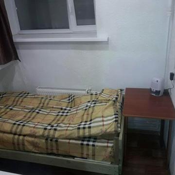 Сдам маленькую студию на просп. Л. Украинки