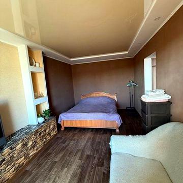 Продам 1-к.квартиру на Новому Водопої, Космонавтів