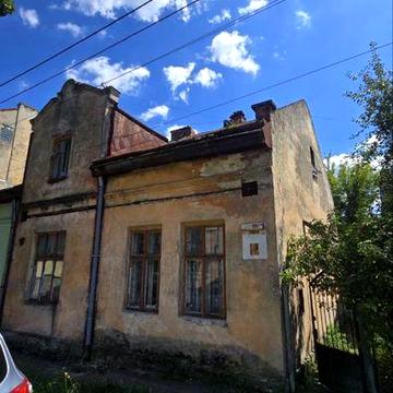 Продаж будинку вул.Є. Лисика Ближній центр