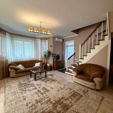 Будинок на Таджицькій,район Кемпінга