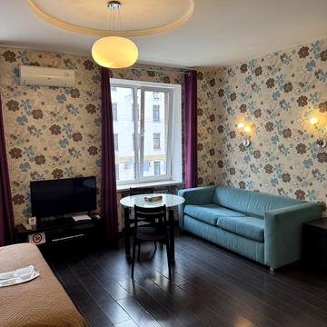 Шота Руставелі вул., 10