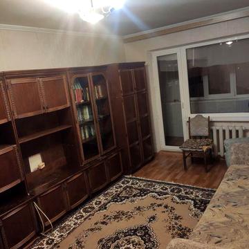 Небесної сотні 77 квартира 37кввадоатниз метра