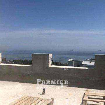 3-кімнатний пентхаус з терасою та видом на море в новому будинку