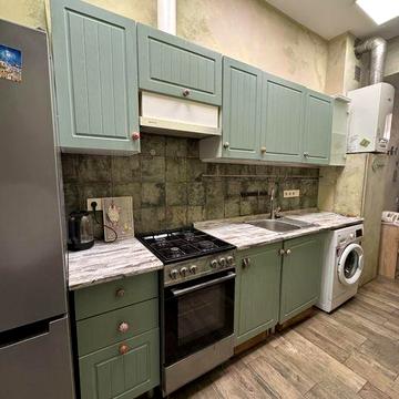 Продам 3-х комн. квартиру з ремотом в Центрі