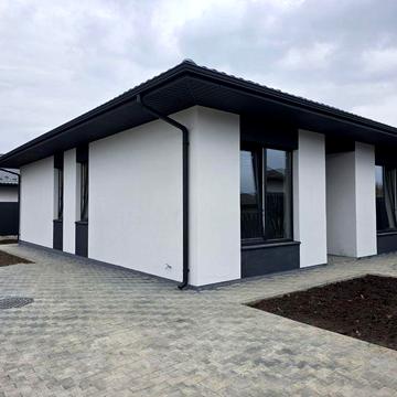 Продам дуплекс в с. Тарасове 95м2. Від Власника