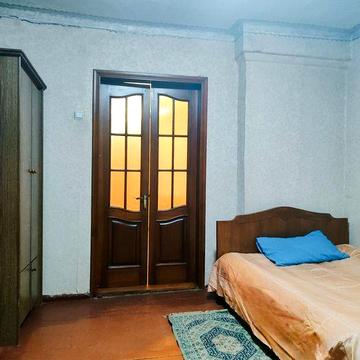 Сдам в долгосрочную аренду 2ккв в жилом состоянии, возле Конного рынка