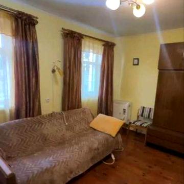 Сдам дом рядом с Овидиополем ! Фруктовый сад , розы ! Недалеко лиман!