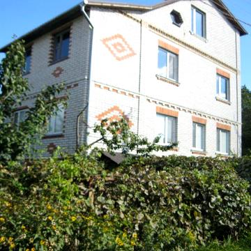 За зниженою ціною продається дачний комплекс в Броварському р-ні, в Зазимї на Десні.