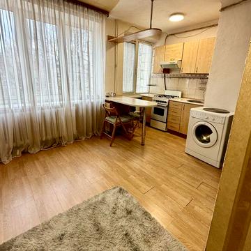 Квартира- студія, біля Комфорт таун, Дарницька пл., Харківське шосе