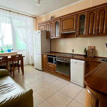 Продаю 1 кімн квартиру Драгоманова 6а, Пчілки, Ахматової Позняки