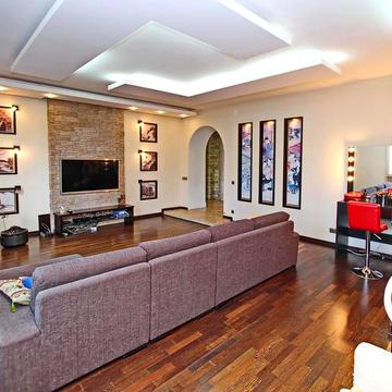 Зернова вул., 777