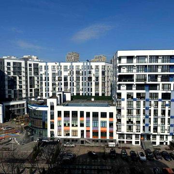 Будинок зданий. Вид на Батьківщину-Мати. ЖК Рівєра. ПАРКІНГ. ЖК Рів'єра