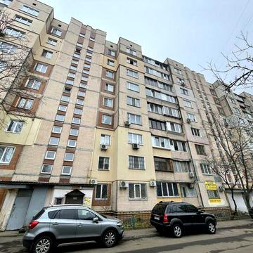 Продаж 3к квартири 70кв., м.Київ, вул. Героїв Дніпра 35 біля метро
