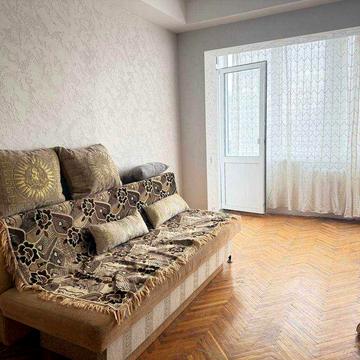 м Берестейська 5хв, роздільна 2к, є газ, бойлер, не вимикають світло