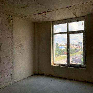 Доступна ТРИкімнатна квартира в тихому мікрорайоні