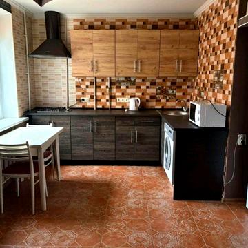 Сдам 1к   комн комнатную кв-ру 8000