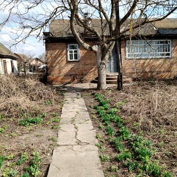 Продаж 0/5 будинку з окремим двором