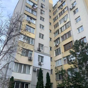 1 комнатная, Академическая , напротив юракадемии ЖК Юрист